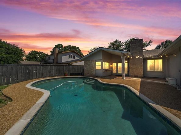 1341  Forestglen Drive , Lewisville Texas 75067