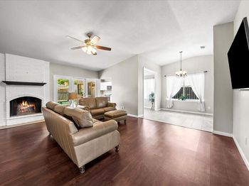 1341  Forestglen Drive 