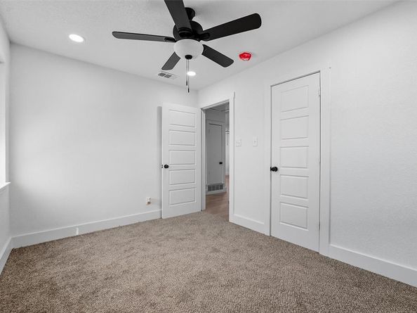 118  Evelyn Street , DeSoto Texas 75115