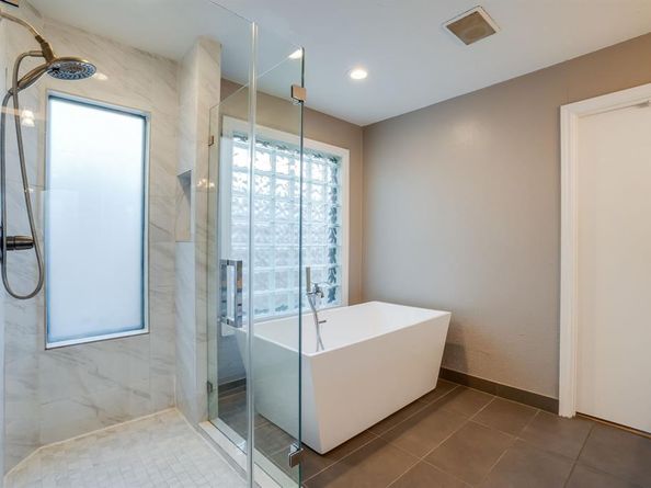 6501  La Manga Drive , Dallas Texas 75248