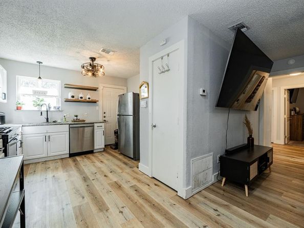 612  Wilkinson Drive , Mesquite Texas 75149