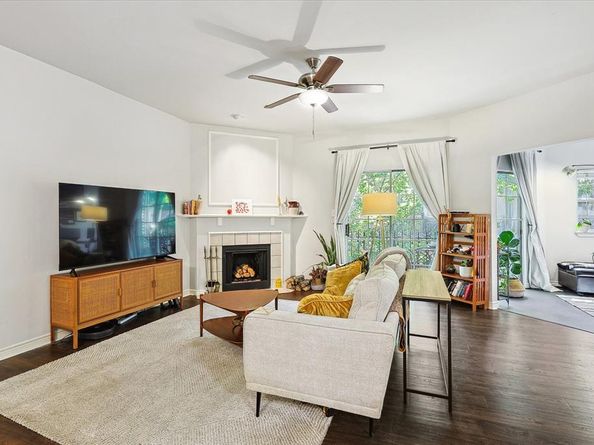 3033  San Jacinto Street  312, Dallas Texas 75204