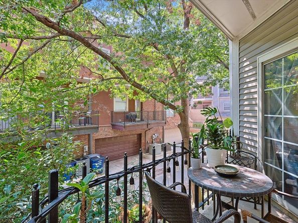 3033  San Jacinto Street  312, Dallas Texas 75204