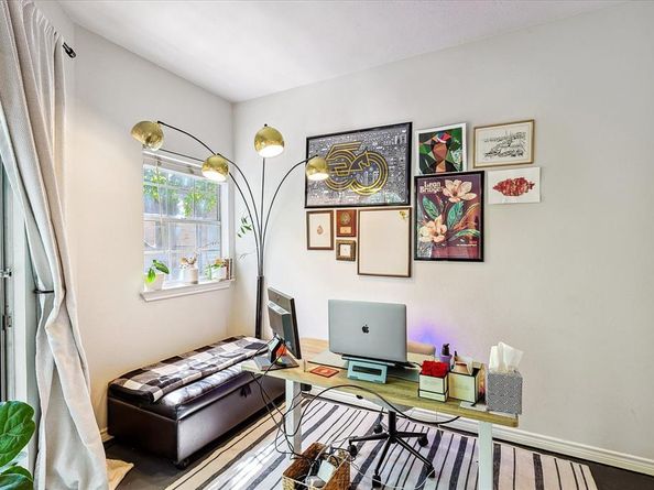 3033  San Jacinto Street  312, Dallas Texas 75204