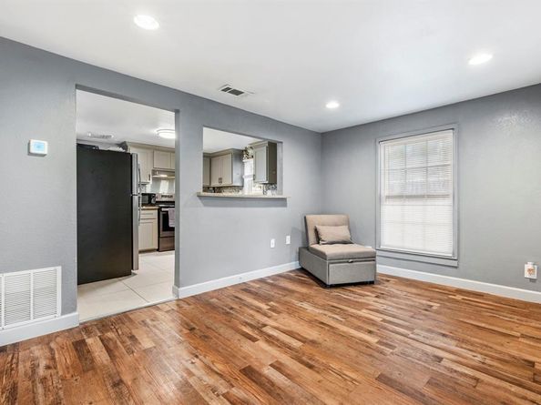 313  Byron Street , Fort Worth Texas 76114