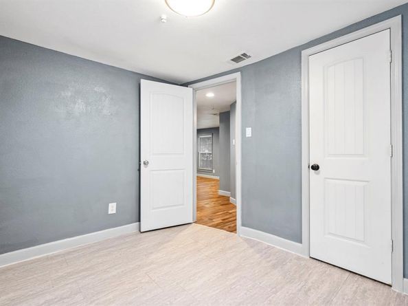 313  Byron Street , Fort Worth Texas 76114