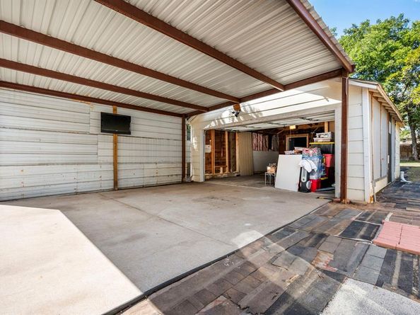 313  Byron Street , Fort Worth Texas 76114