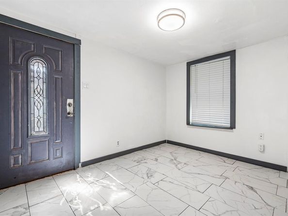 313  Byron Street , Fort Worth Texas 76114