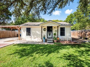 313  Byron Street 