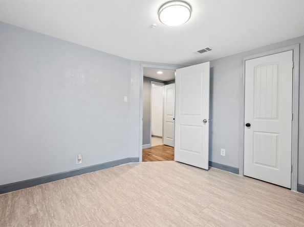 313  Byron Street , Fort Worth Texas 76114