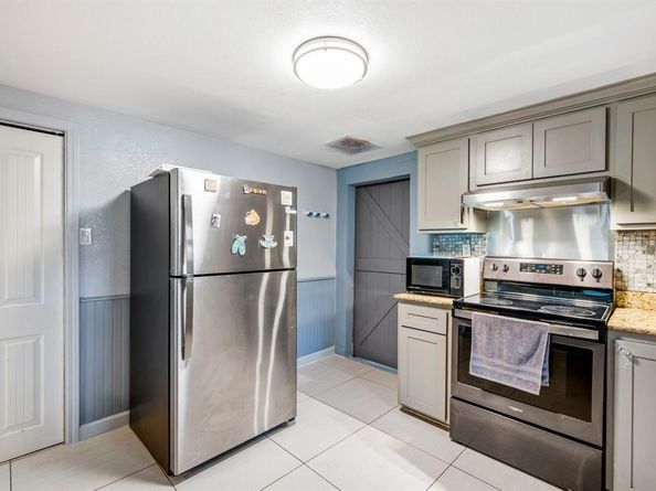 313  Byron Street , Fort Worth Texas 76114