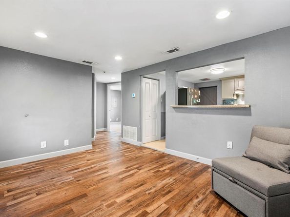 313  Byron Street , Fort Worth Texas 76114