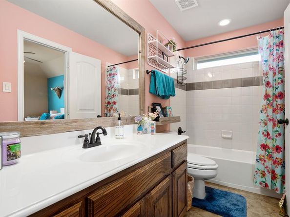 1509  Conner Way , Lantana Texas 76226