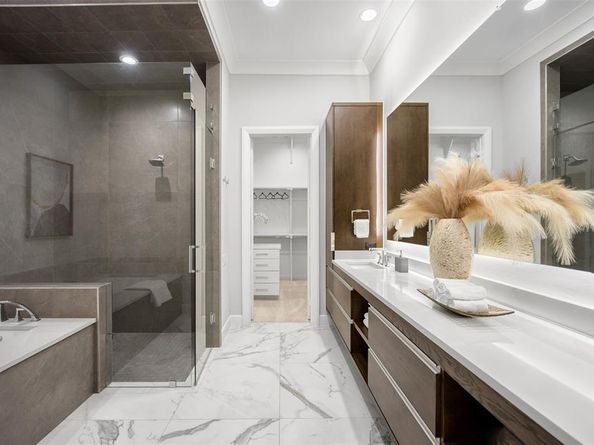 32  Devonstone Place , Dallas Texas 75248