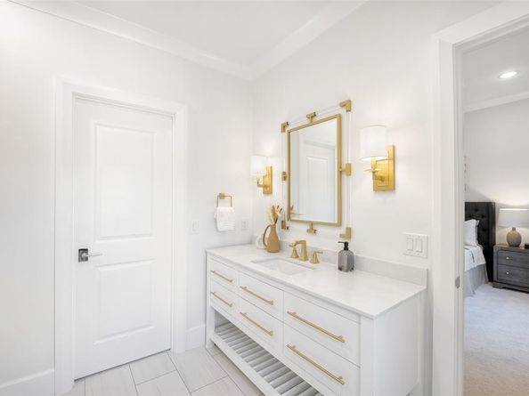 32  Devonstone Place , Dallas Texas 75248