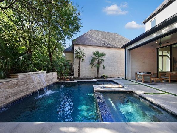 32  Devonstone Place , Dallas Texas 75248