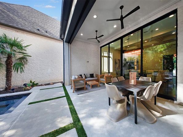 32  Devonstone Place , Dallas Texas 75248