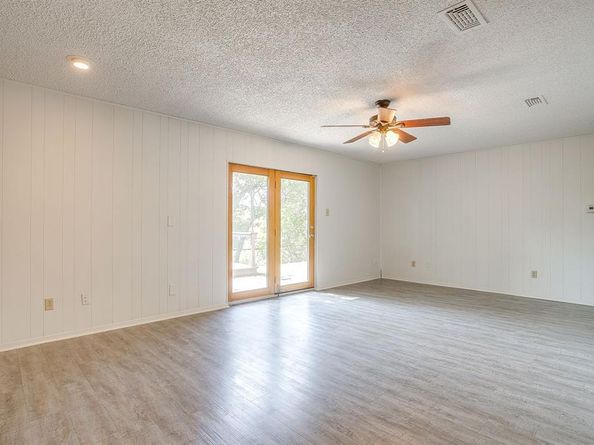 8605  Marys Creek Drive , Benbrook Texas 76116