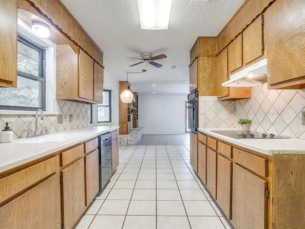 8605  Marys Creek Drive , Benbrook Texas 76116