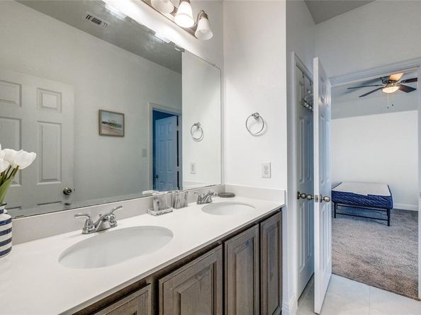 1344  Mountain View Lane , Kennedale Texas 76060
