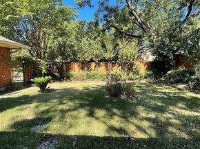 1412  Hyde Park Lane , Arlington Texas 76015