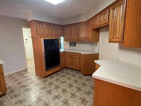 1412  Hyde Park Lane , Arlington Texas 76015