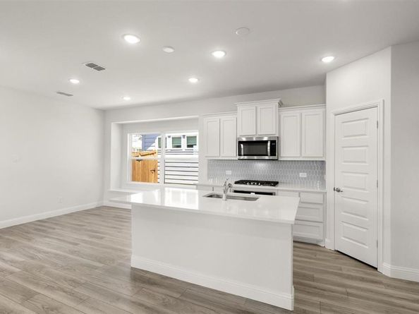 921  Apeldoorn Trail , Little Elm Texas 75068
