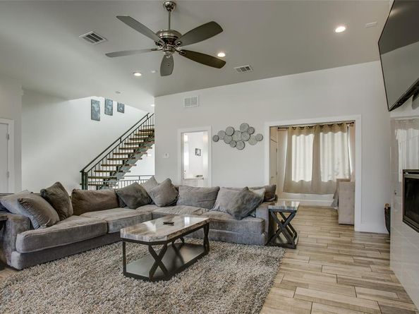 410  Melba Street  3, Dallas Texas 75208