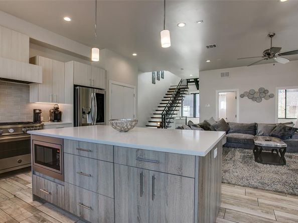 410  Melba Street  3, Dallas Texas 75208