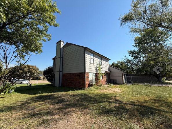 2301  Sweetbriar Court , Mesquite Texas 75150