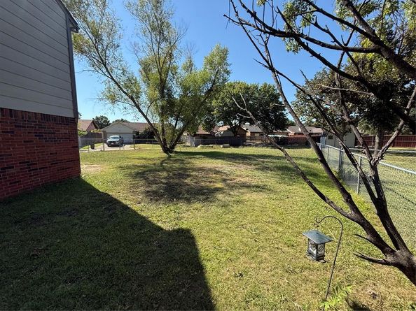 2301  Sweetbriar Court , Mesquite Texas 75150