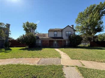 2301  Sweetbriar Court 