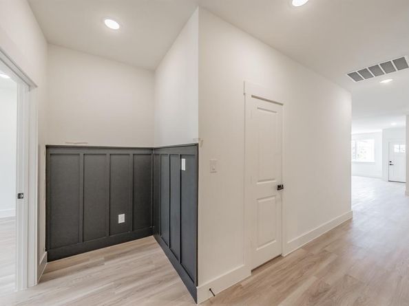 1402  Driess Street , Fort Worth Texas 76104