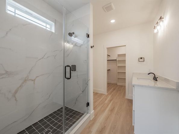 1402  Driess Street , Fort Worth Texas 76104