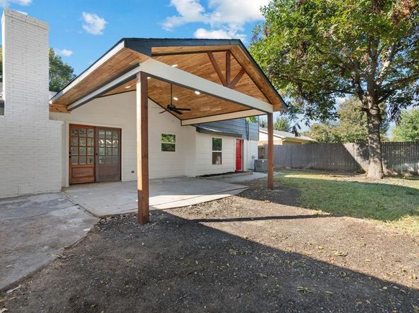 1420  Linwood Lane , Edgecliff Village Texas 76134