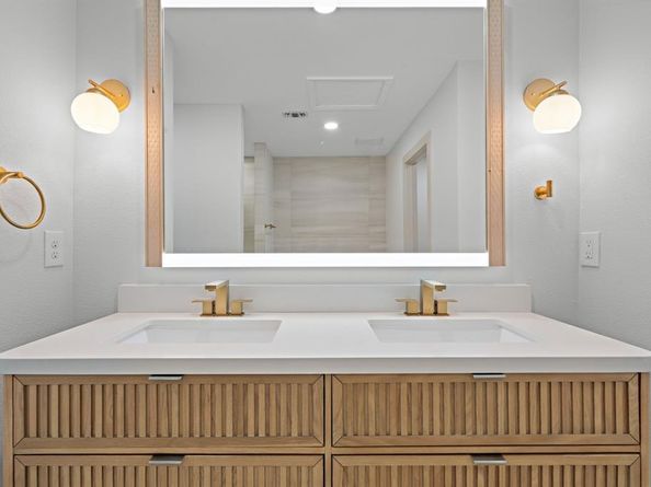 1420  Linwood Lane , Edgecliff Village Texas 76134