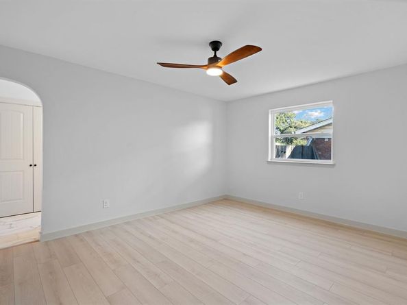 1420  Linwood Lane , Edgecliff Village Texas 76134