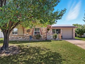 2604  Burning Tree Lane , Irving Texas 75062