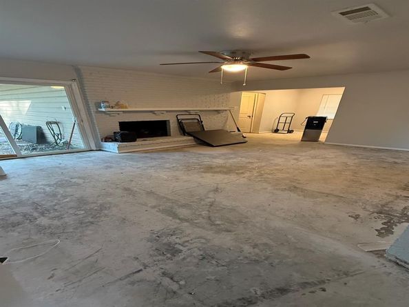 655 W Pentagon Parkway , Dallas Texas 75224