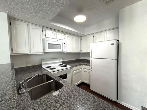 3117  Sondra Drive  208, Fort Worth Texas 76107