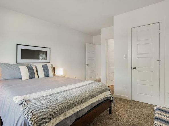 3725  Toronto Street , Dallas Texas 75212
