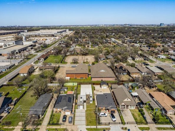 3725  Toronto Street , Dallas Texas 75212
