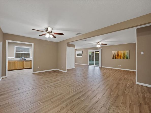515  Buffalo Drive , Arlington Texas 76013