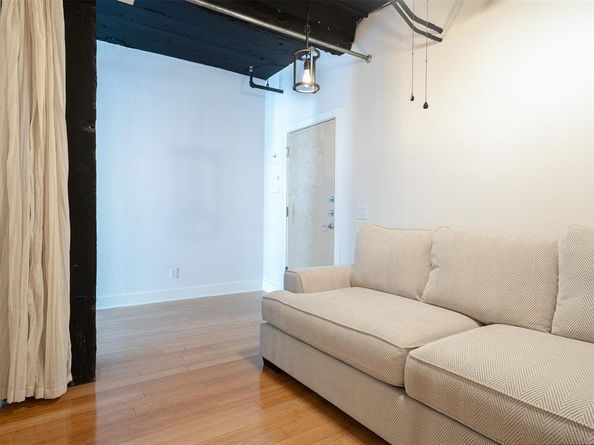 910  Houston Street  204, Fort Worth Texas 76102