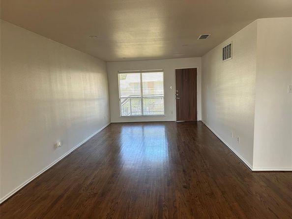4616 W Lovers Lane  218, Dallas Texas 75209
