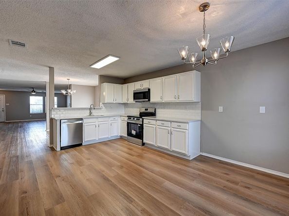 225  Stoneridge Drive , Mesquite Texas 75149