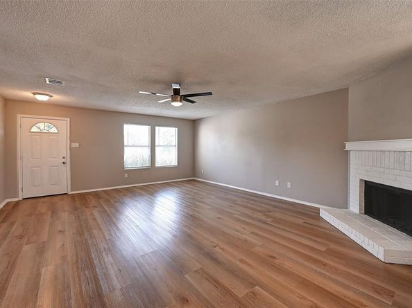 225  Stoneridge Drive , Mesquite Texas 75149