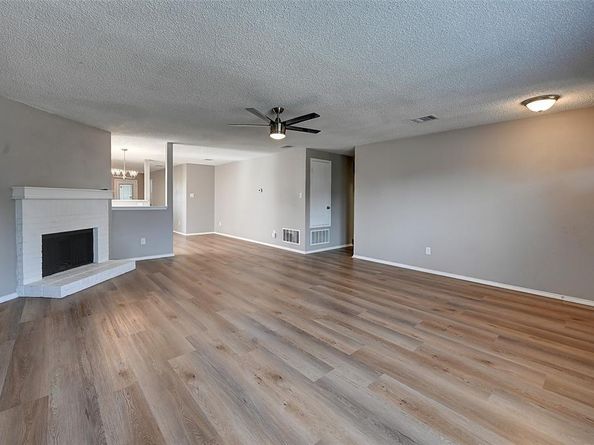 225  Stoneridge Drive , Mesquite Texas 75149