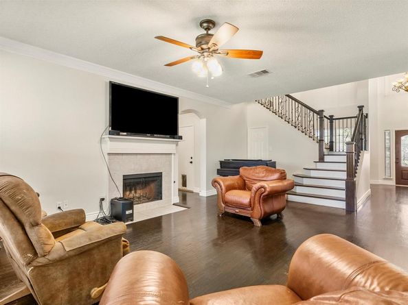 7121  Raintree Way , Denton Texas 76210