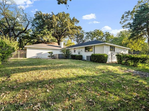 6010  Rock Garden Trail , Dallas Texas 75232